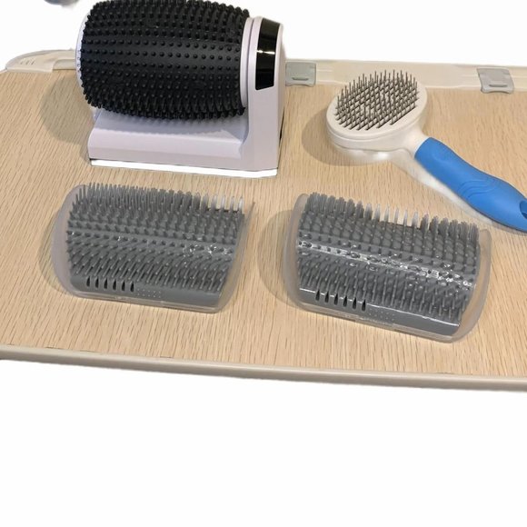 Cat Grooming Kit with Cat Self Grooming Brush 2 Wall Corner Combs 1 Brush - Picture 2 of 6